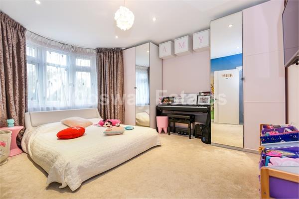 St Marys Crescent, NW4